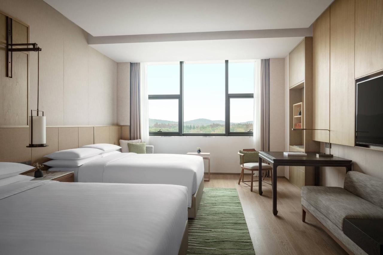 อู๋สี แมริออท โฮเต็ล ลีหูเลค Hotel อู๋ซี ภายนอก รูปภาพ
